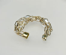 Load image into Gallery viewer, Paper Clip Link Bracelet with Freshwater Pearl Accents (Gold Finish)