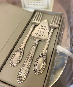 "We Tied the Knot" Cake Server Set