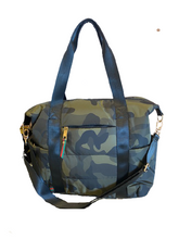 Load image into Gallery viewer, Sondra Roberts Camo Oversized Zip Tote