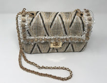 Load image into Gallery viewer, Sondra Roberts Straw Purse With Wood Beading