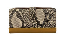 Load image into Gallery viewer, Snake Print Smart Phone Wallet